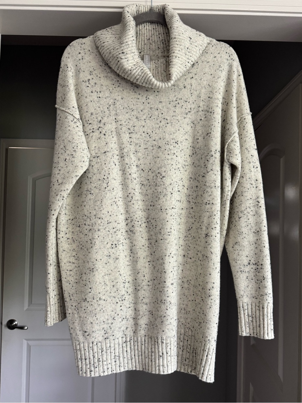 Athleta Bayshore Wool Cashmere Speckled Oversized Turtleneck Sweater S Cozy